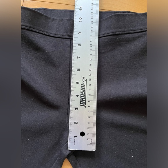 Women’s sleek medium black pants - Picture 4 of 6